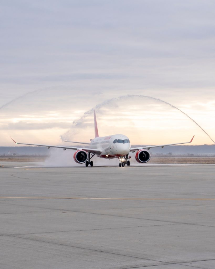 Zbor inaugural Oradea Bucuresti al AnimaWings