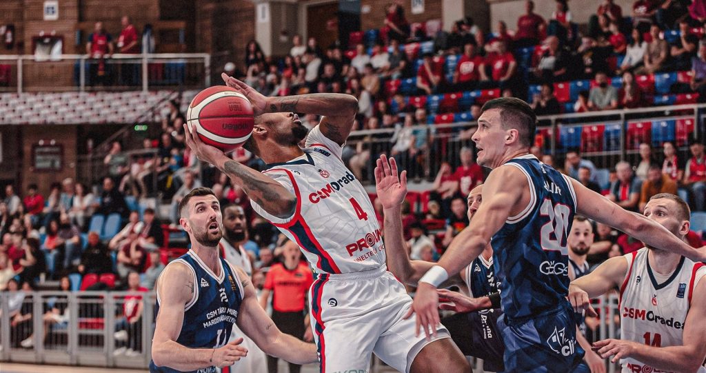 Arena Antonio Alexe a gazduit victoria Oradiei 107 90