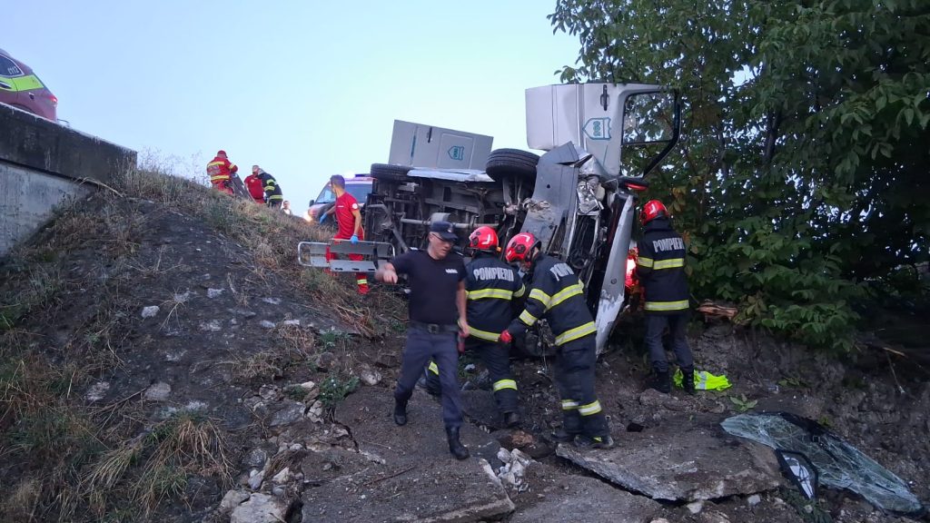 Accident pe DN1 la Sacadat trei raniti