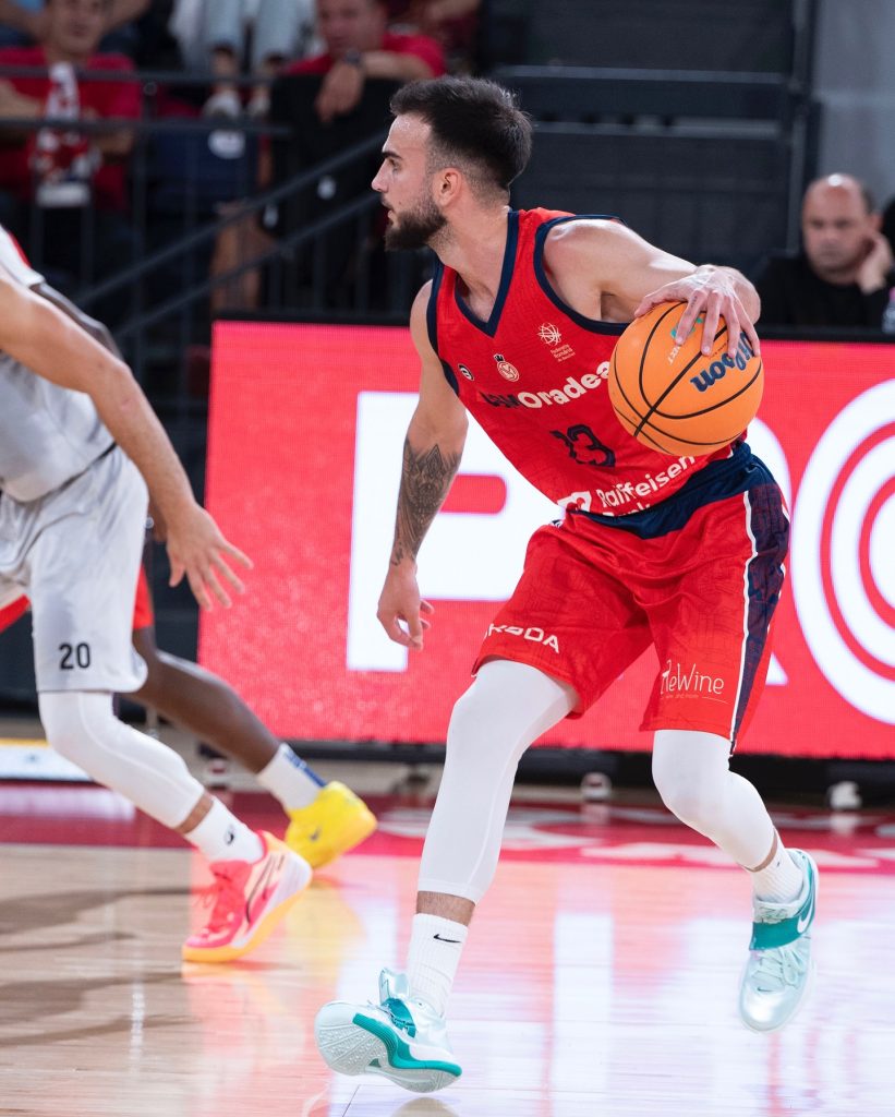 CSM Corona Brasov va infrunta CSM CSU Raiffeisen Oradea in FIBA Europe Cup
