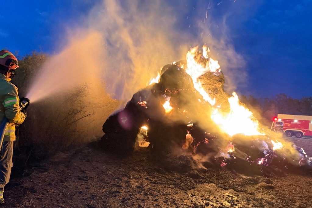Incendiu puternic in Gepiu Pompierii au intervenit 7 ore