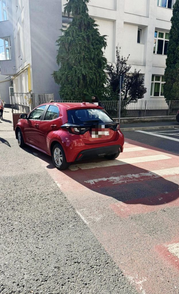 O soferita a parcat pe trecerea de pietoni