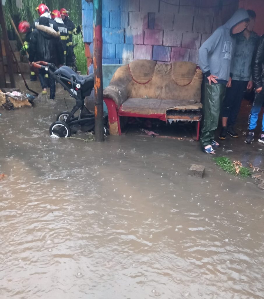 Probleme in Oradea si Suplacu de Barcau dupa furtunile de luni